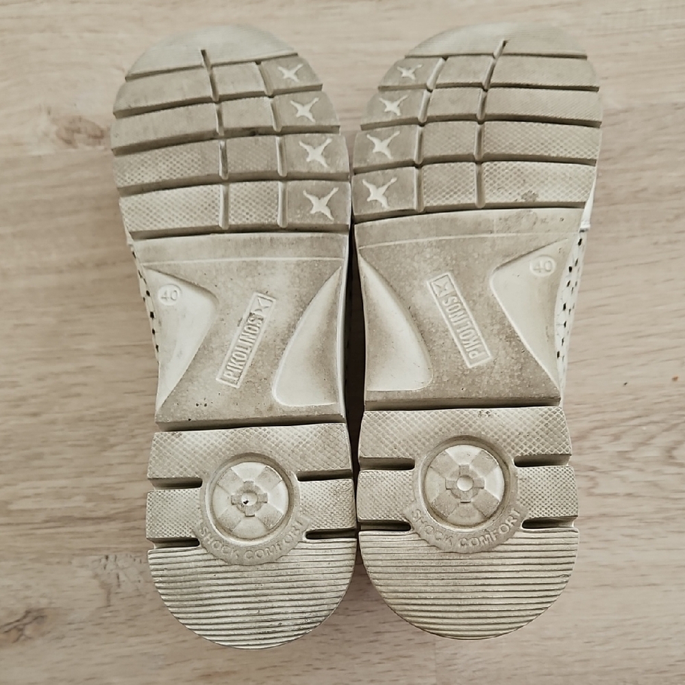 Women's Pikolinos Cream and Black Perforated Sneakers - Picture 5 of 8